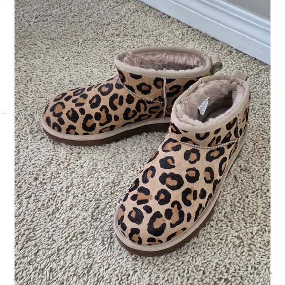 UGG Australia Classic Ultra Mini Spotty Boots - Picture 1 of 3